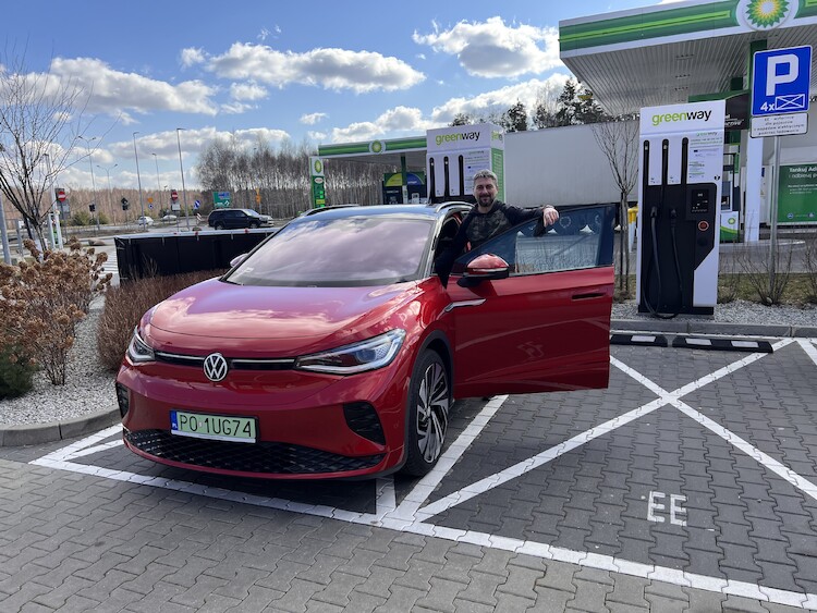 5000 km Volkswagenem ID.4 przez całą Europę – elektryczny SUV Volkswagena w podróży do Barcelony